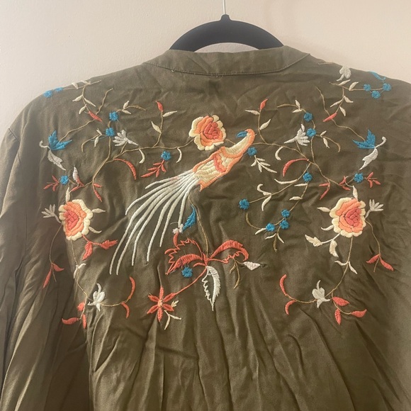 Large New Directions Kimono - Picture 4 of 8